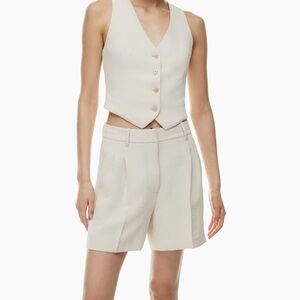 Aritzia - Wilfred pleaded shorts